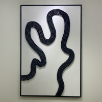 Tableau peinture à l'huile blanc avec boules noires en relief - 80x120 cm