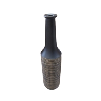 Vase en résine noir et doré H60 cm