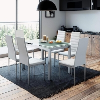 Table extensible avec 6 chaises blanches