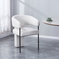 Chaise tissu bouclette blanc pieds en métal noir