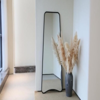 Miroir sur pieds rectangulaire en fer noir 122x58 cm